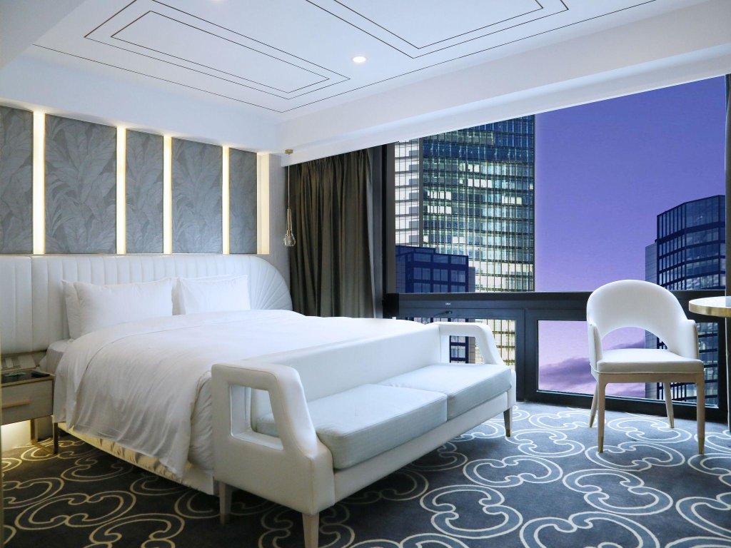 Номер Deluxe Nanjing Central Hotel