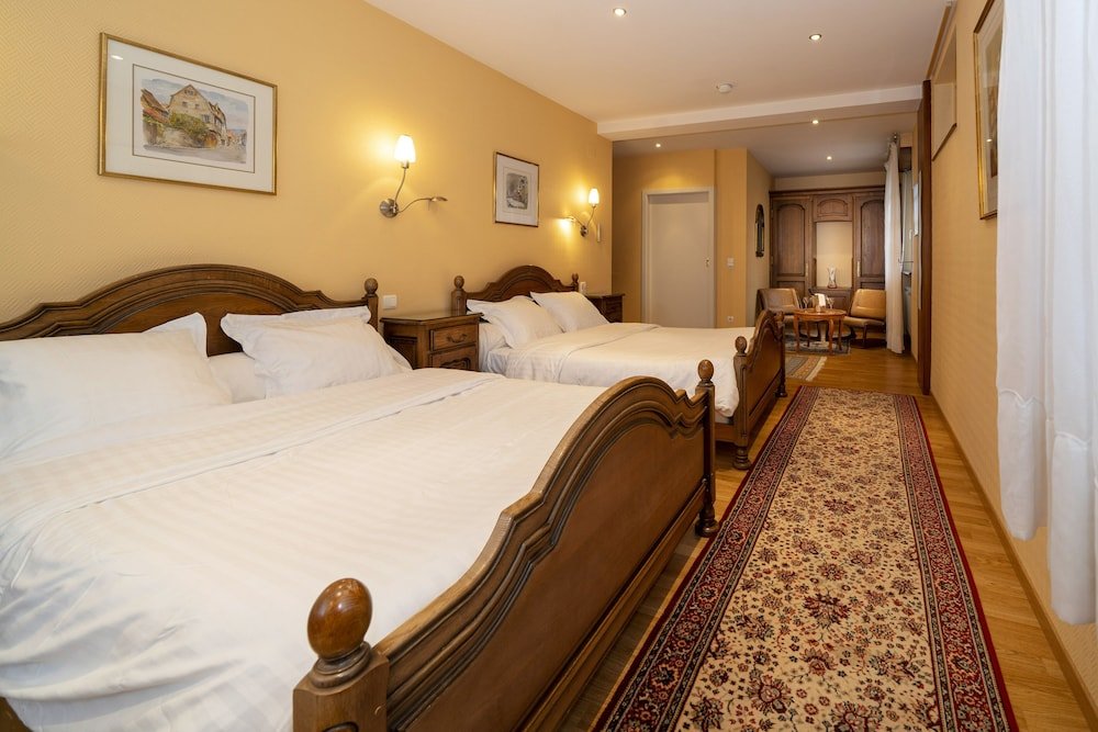 Comfort Triple room with balcony Hotel Munsch, Colmar Nord - Haut-Koenigsbourg