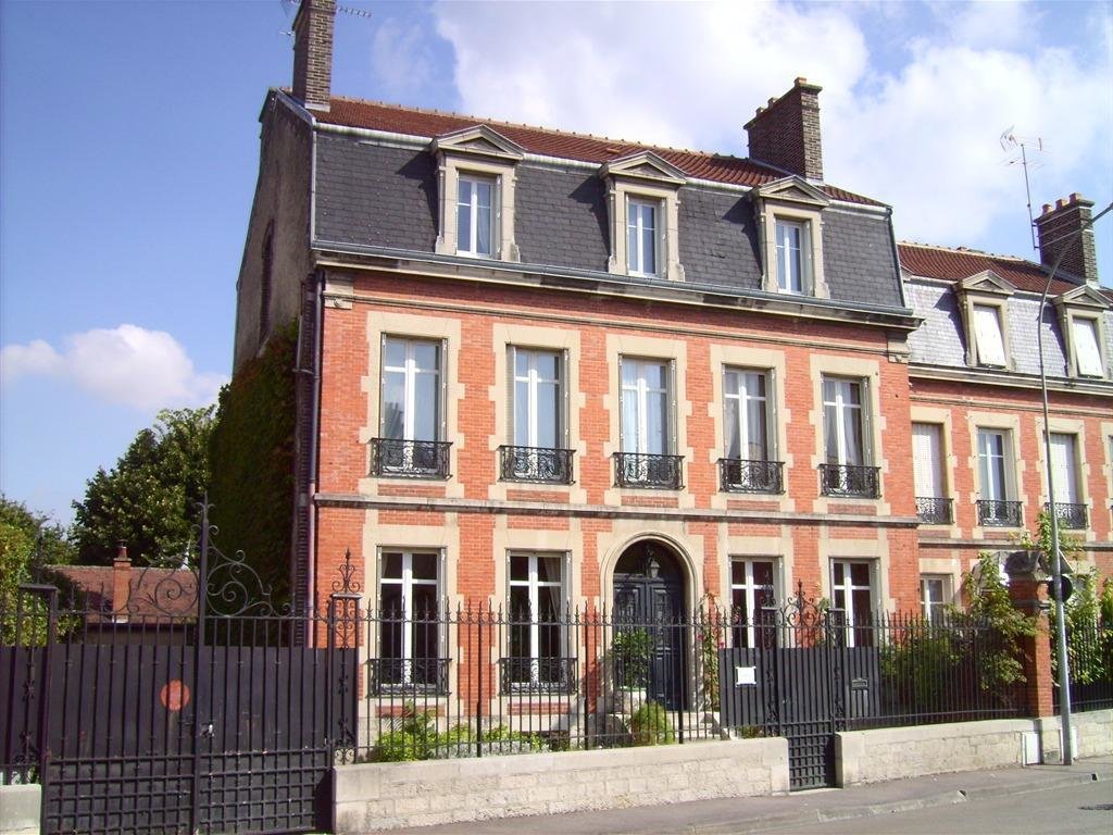 Апартаменты Chambre d'Hôtes L'Ambroise