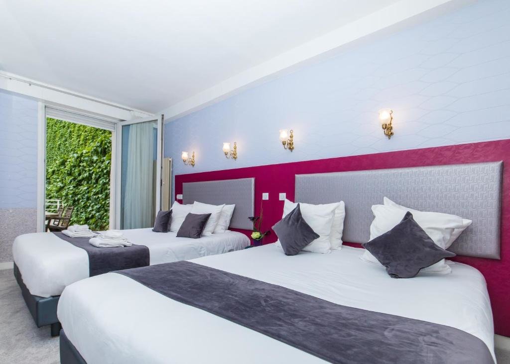 Четырёхместный номер Standard HOTEL DE PARIS MONTPARNASSE