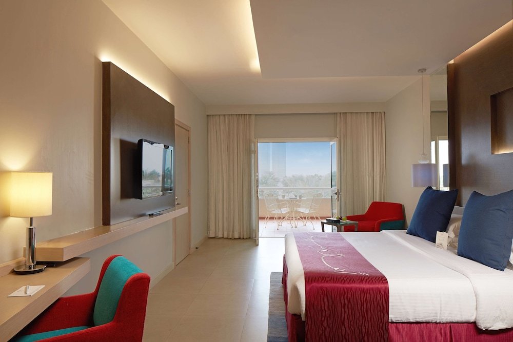 Люкс Premium с видом на сад Makarem Annakheel Hotel & Resort