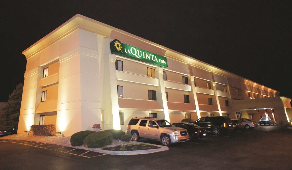 Номер Standard La Quinta Inn by Wyndham Indianapolis Airport Executive Dr