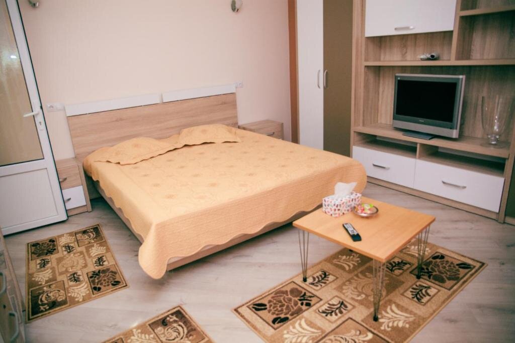 2 Bedrooms Apartment Cora Centru Pitesti