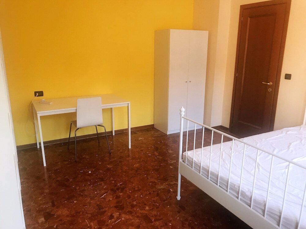 1 Bedroom Bed in Dorm BB in the Heart of the University Town of Padua for Short Summer Trips