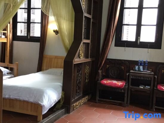 Bed in Dorm Xiamen Gongbaodi Hotel