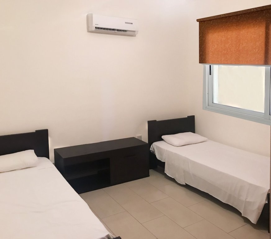 2 Bedrooms Basement Apartment Avlida Luxury Annex