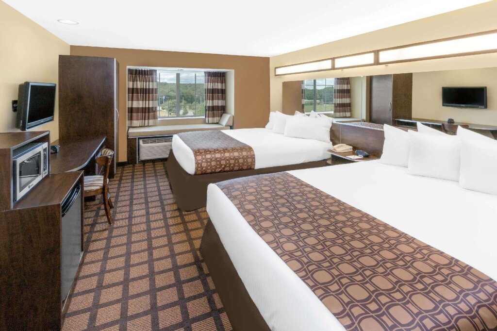Standard Vierer Zimmer Microtel Inn & Suites by Wyndham Ozark