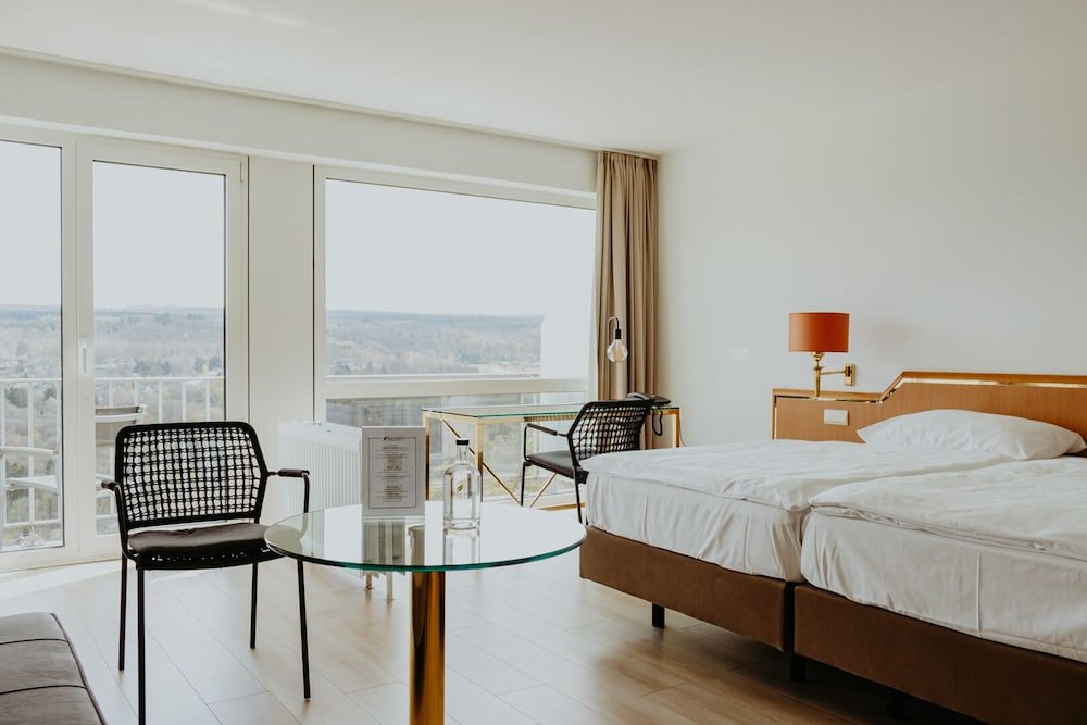 Executive room with balcony and with lake view Silva Hotel Spa-Balmoral