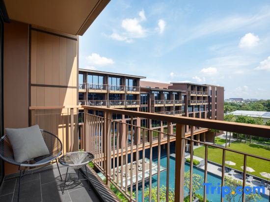 Deluxe double chambre avec balcon Courtyard by Marriott Bangkok Suvarnabhumi Airport