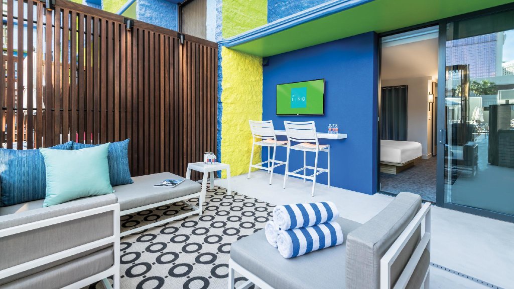 Deluxe Doppel Zimmer mit Poolblick The LINQ Hotel + Experience