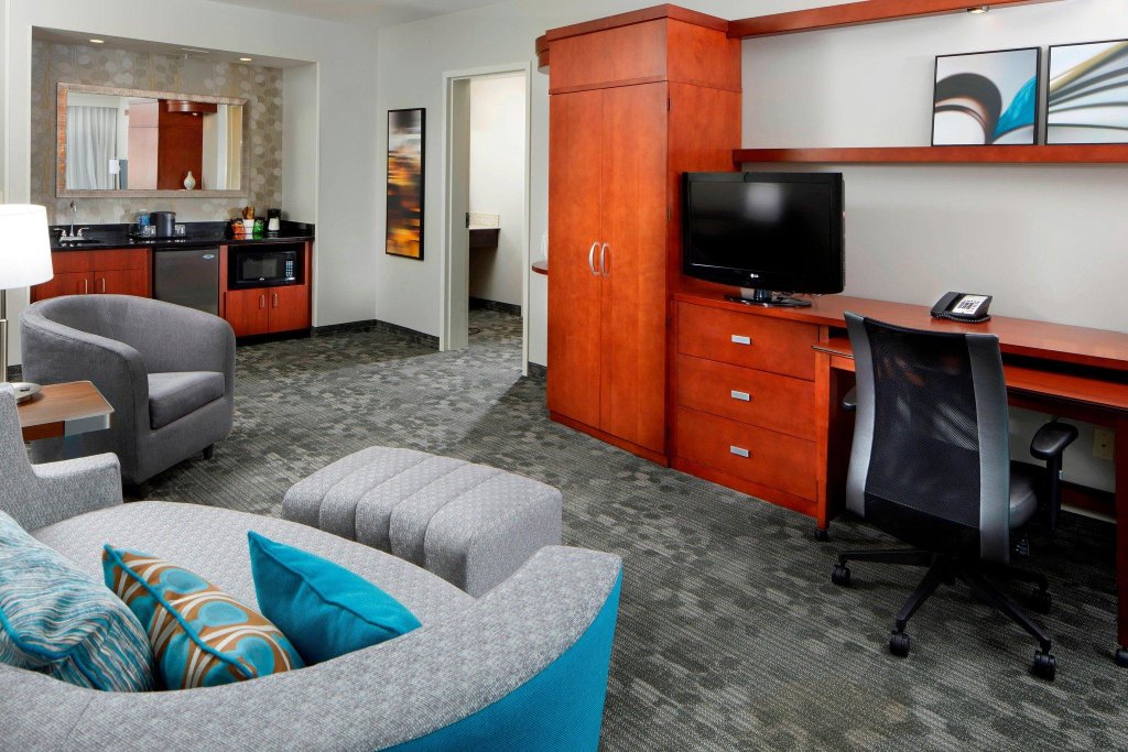 1 Bedroom Double Suite Courtyard Pittsburgh Airport Settlers Ridge