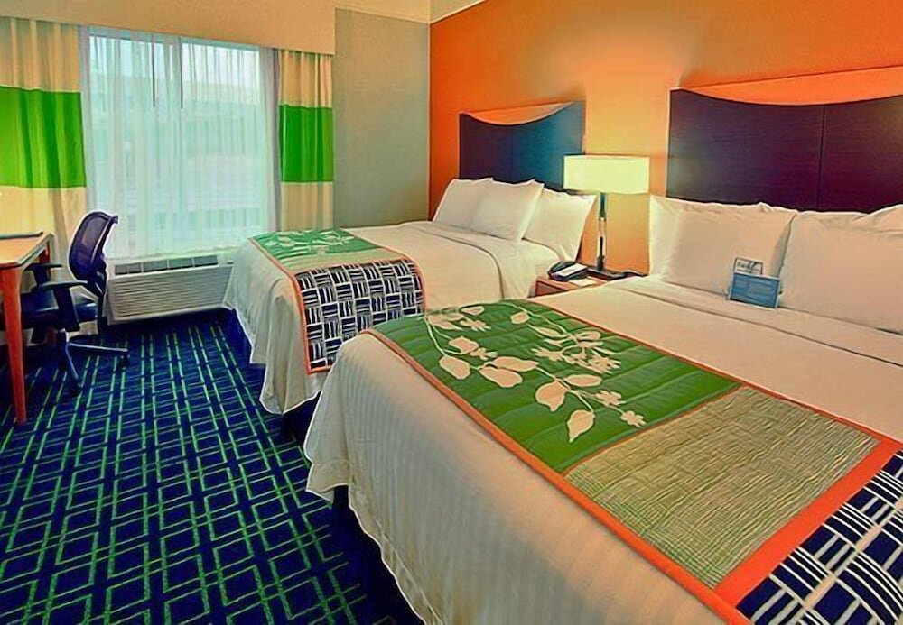 Четырёхместный номер Standard Fairfield Inn & Suites by Marriott Harrisburg West/New Cumberland