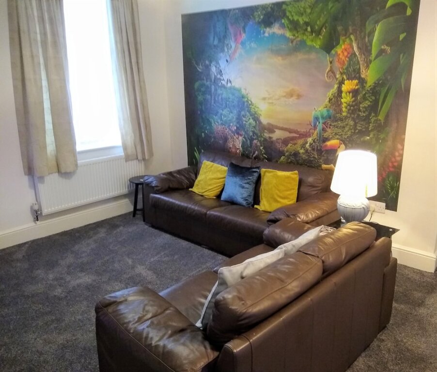 Апартаменты Comfort Modern Comfy 2-bedroom Flat in St Helens