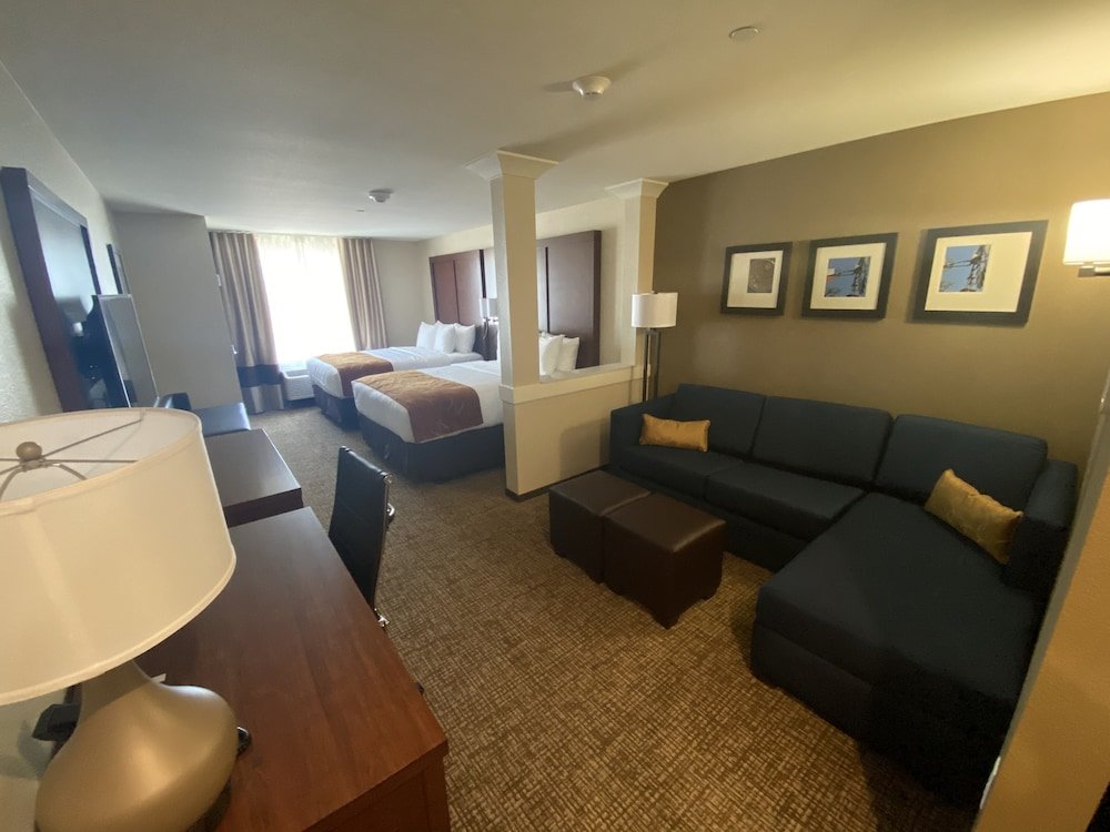 Suite Comfort Suites Midland West
