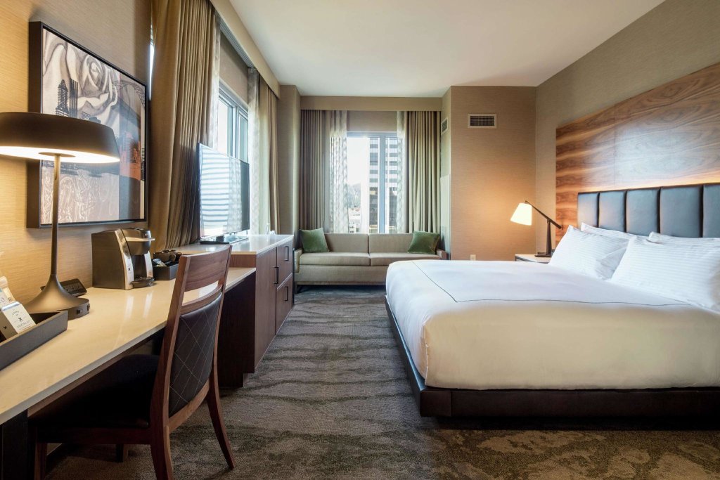 Accessible Corner Double room with city view The Porter Portland, Curio Collection By Hilton