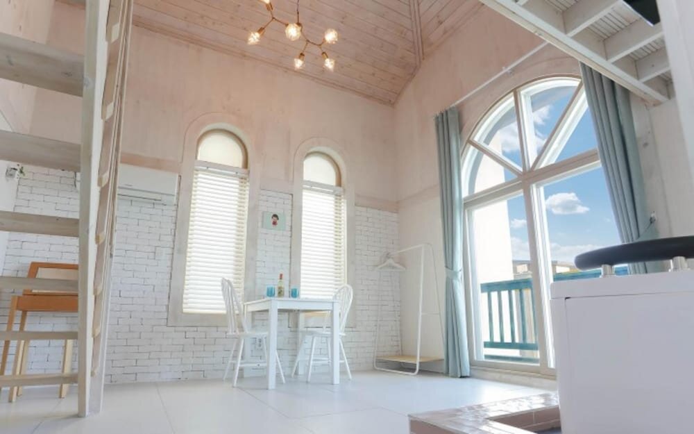 Standard Zimmer mit Balkon Gangneung Mint Cloud Pension