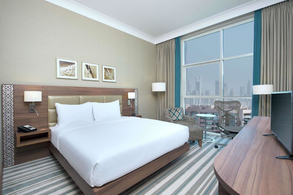 Двухместный King Suite 1 Bedroom Hilton Garden Inn Dubai Al Mina - Jumeirah