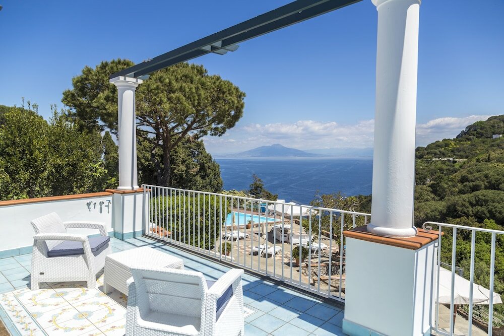 Habitación doble De lujo con vista al mar Suite Villa Carolina
