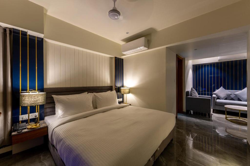 Полулюкс Hotel Nalanda