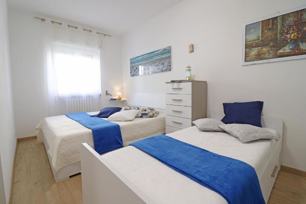 Standard room Luisa Holiday House With Air Conditioning And Balcony