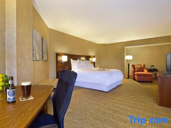 1 Bedroom Executive Double Suite Fort Collins Marriott