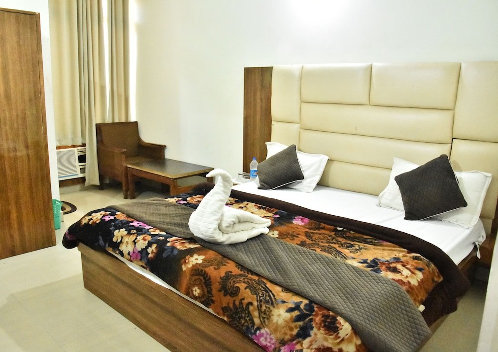 Номер Deluxe Hotel Neelkanth Mahadev Hotel & Resorts