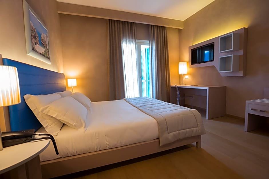 Deluxe Doppel Zimmer mit Gartenblick Cala Ponte Hotel