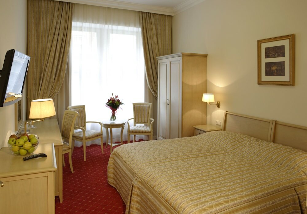 Двухместный номер Comfort с балконом Spa Hotel Schlosspark