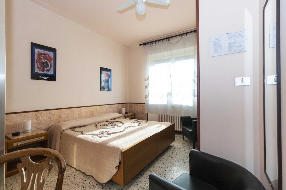 Standard Double room with balcony Albergo Antico Tre Valli