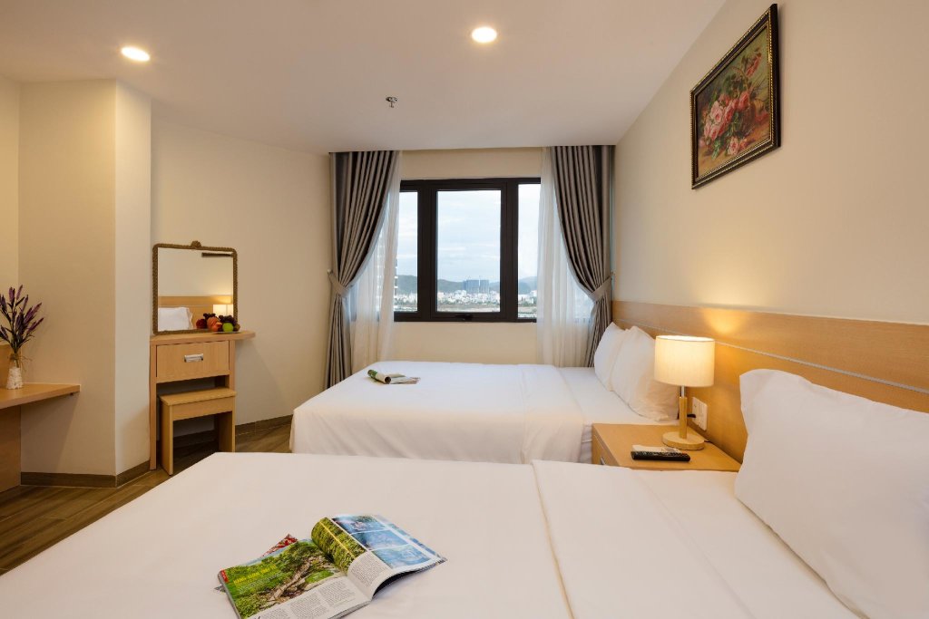 Трёхместный номер Superior с видом на город The Swan Nha Trang Hotel