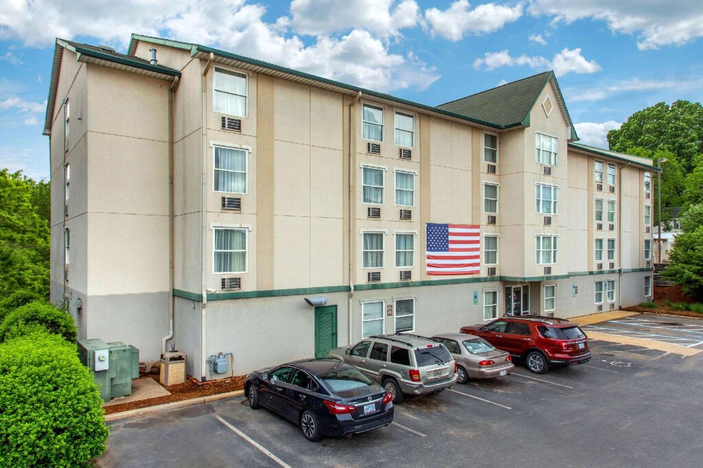 Letto in camerata Rodeway Inn & Suites near Outlet Mall - Asheville