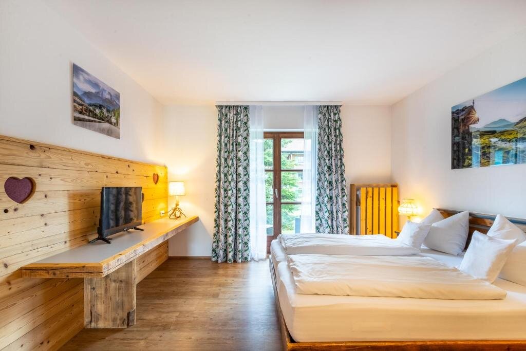1 Bedroom Standard Family room Das Bergmayr - Chiemgauer Alpenhotel