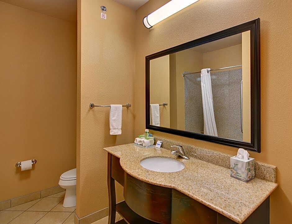 Suite cuádruple Holiday Inn Express Hotel and Suites Altus, an IHG Hotel