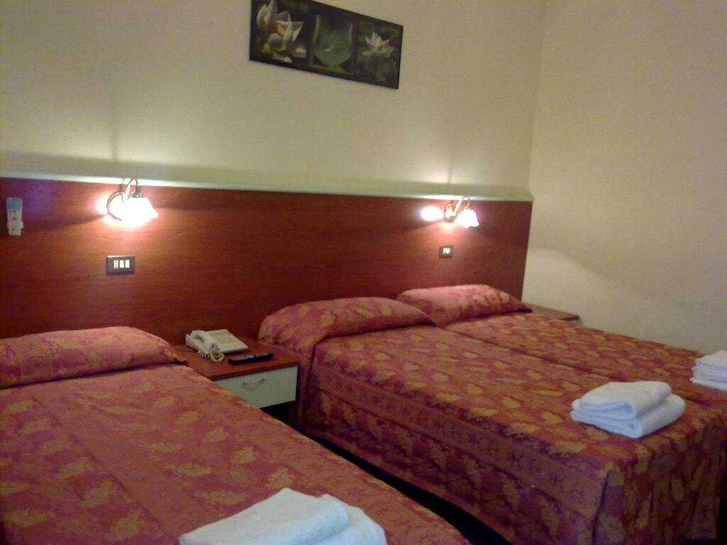 Standard Triple room Hotel MM Dateo