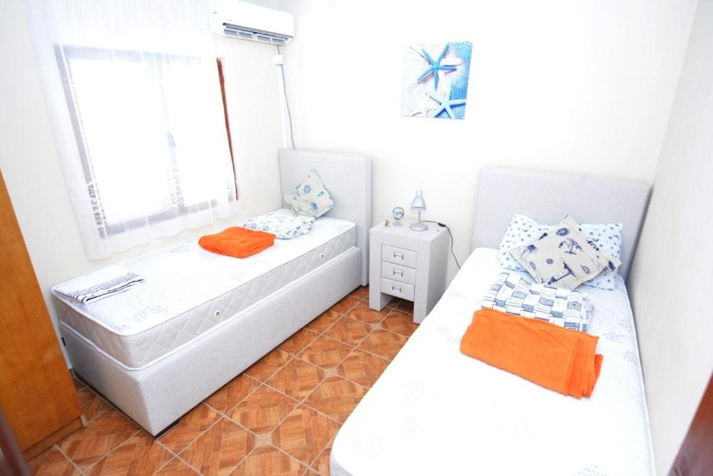 2 Bedrooms Apartment Radonjić Apartments