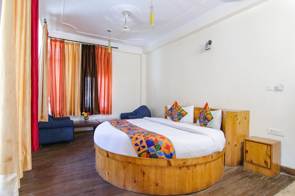 Premium Zimmer Fabhotel Baragarh Regency