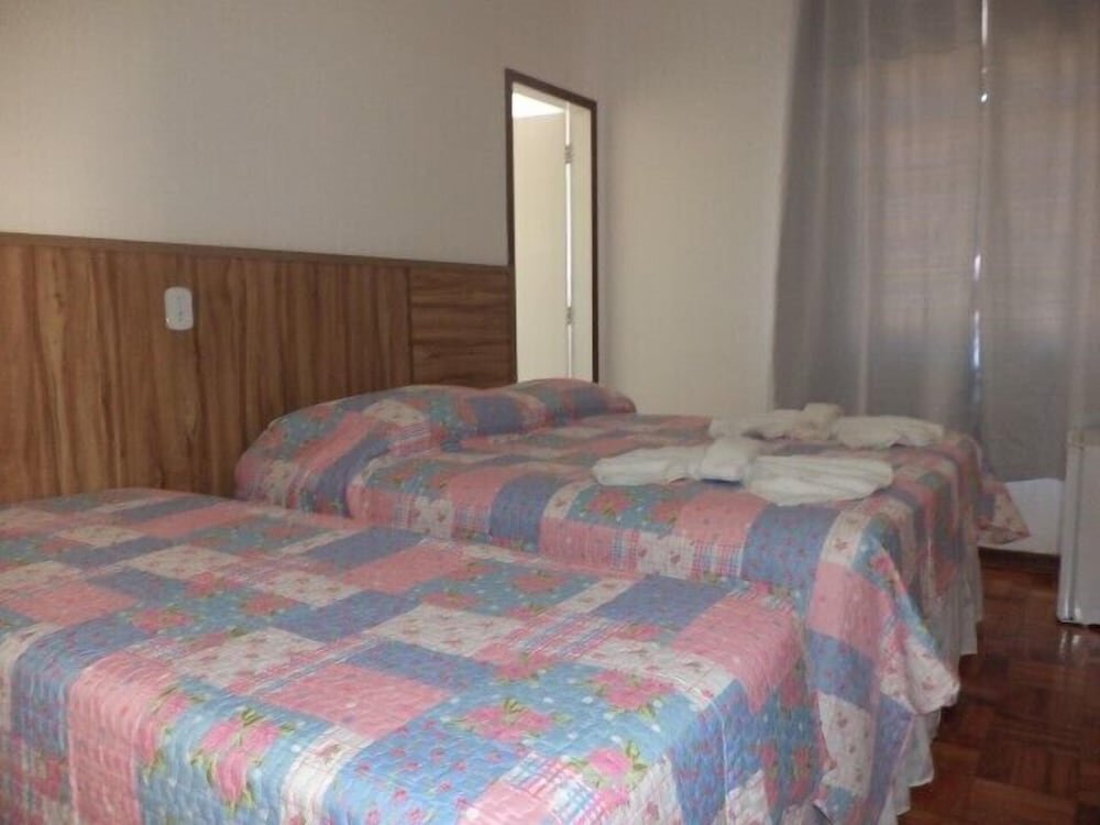Comfort Triple room with balcony Pousada Villa Romana Aparecida