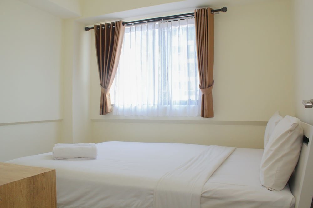 Camera Standard Cozy and Relax 2BR at Meikarta Apartment