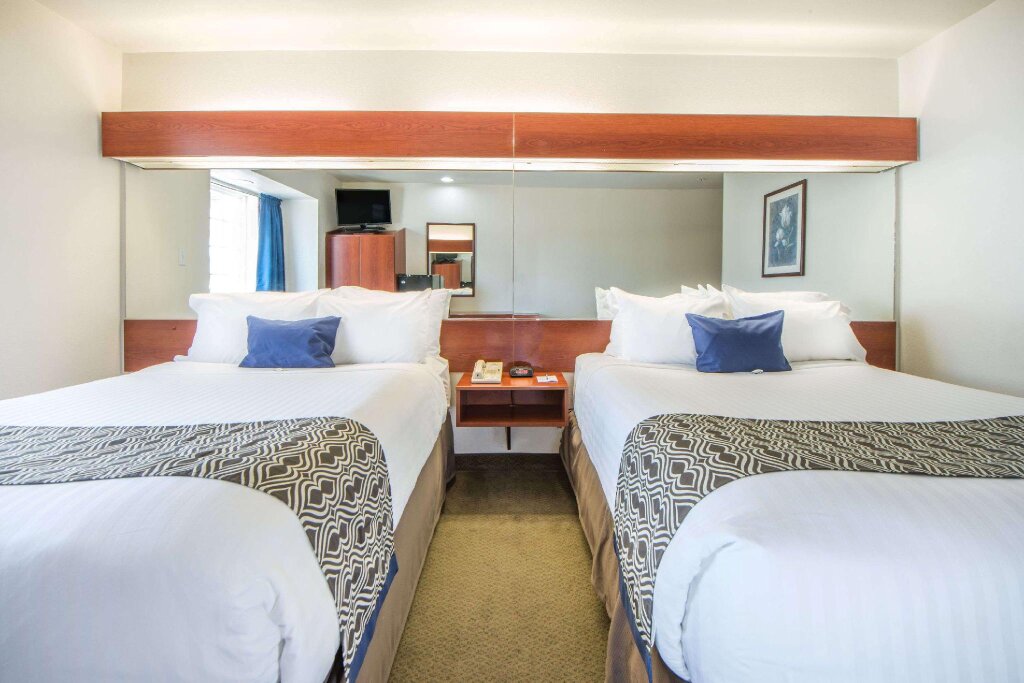 Standard Vierer Zimmer Microtel Inn & Suites by Wyndham Miami