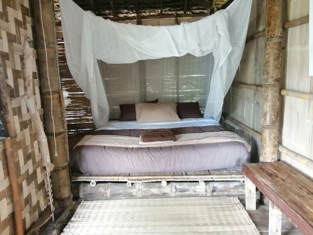 Double Bungalow with balcony and with river view Art Khamu Homestay