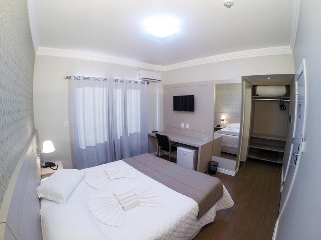 Standard Double room with balcony Seville Park Hotel