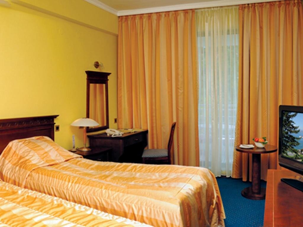 Standard Doppel Zimmer mit Balkon Hotel Granit