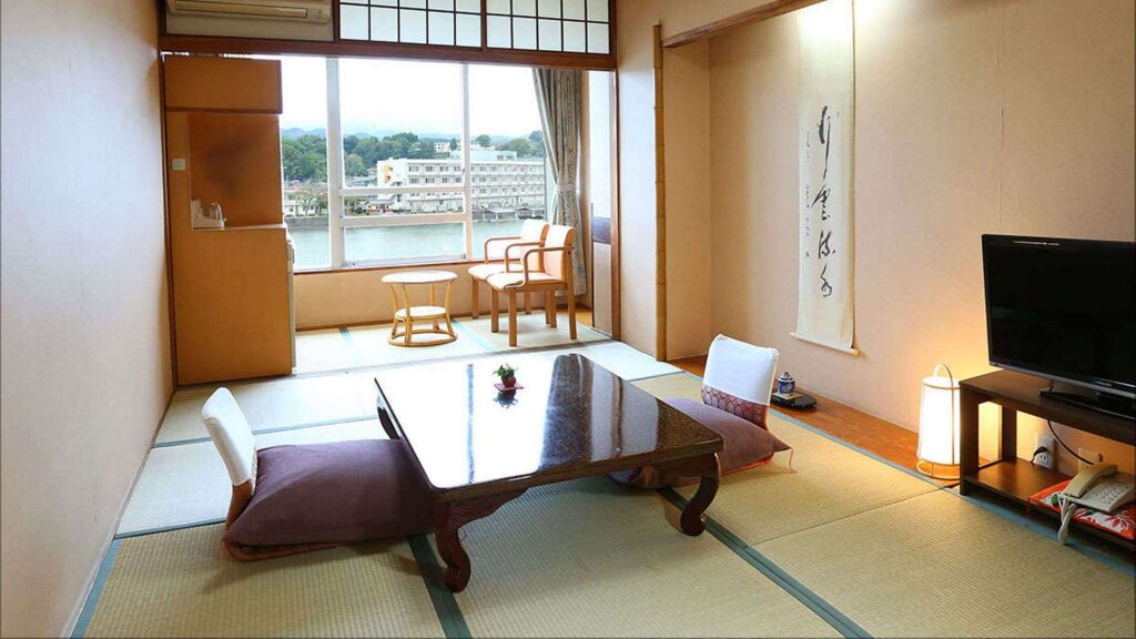 Номер Standard с видом на реку Hita Onsen Kizantei Hotel
