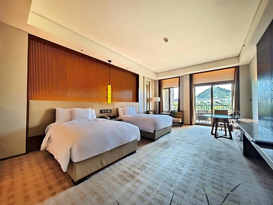 Deluxe Double room with mountain view JW Marriott Hotel Zhejiang Anji