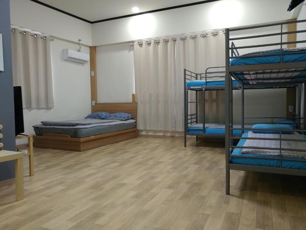 Standard Familie Zimmer mit eingeschränktem Meerblick Sokcho & Guesthouse