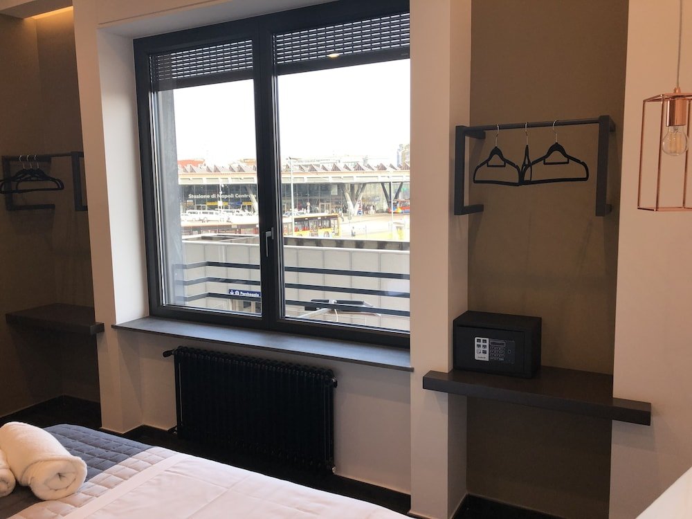 Deluxe Double room with city view napoliurbansuite