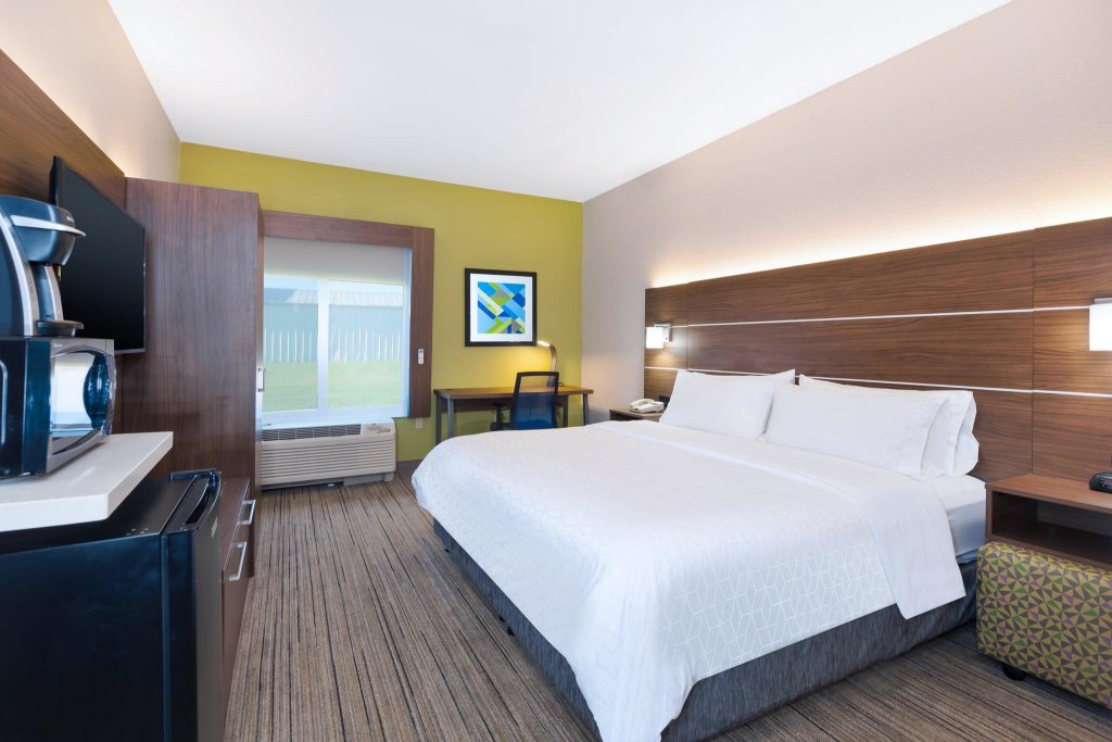 Номер Standard Holiday Inn Express and Suites Three Rivers, an IHG Hotel