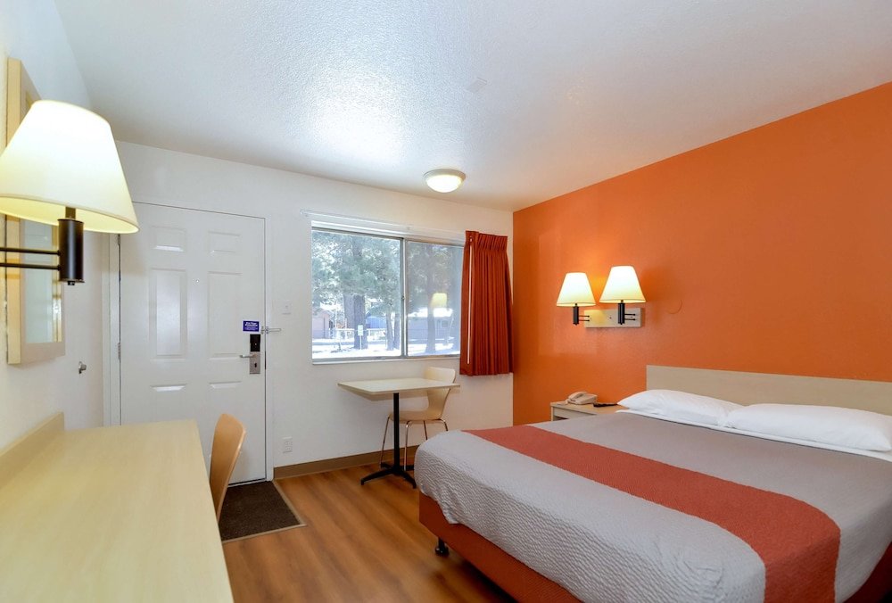 Standard Suite Motel 6-Big Bear Lake, CA