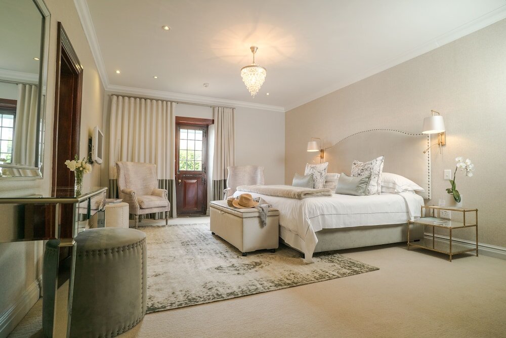 2 Bedrooms Standard Family room with mountain view Steenberg Hotel