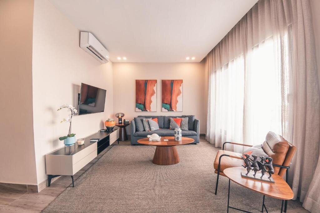 Апартаменты Fully Serviced Apartment at Regatta Living 3B